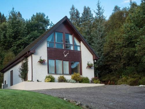 Invermoriston Apartment | Lann Dearg Studios