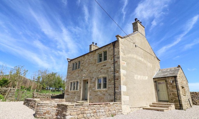 Fourstones Near Bentham House | Lanshaw House