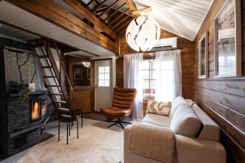 Ranua Ski Chalet | Lapland aurora riverside lodge