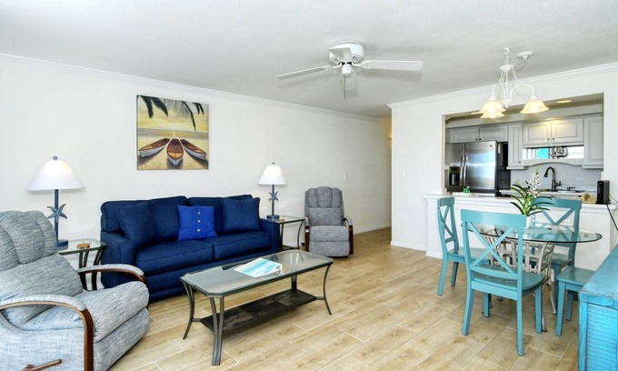 Longboat Key Condo | LaPlaya 109A-Enjoy the balmy breezes in this corner end unit right on the beach.