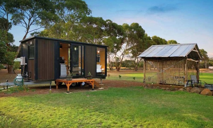 Purdeet House | Lara Grove Cottage by Tiny Away
