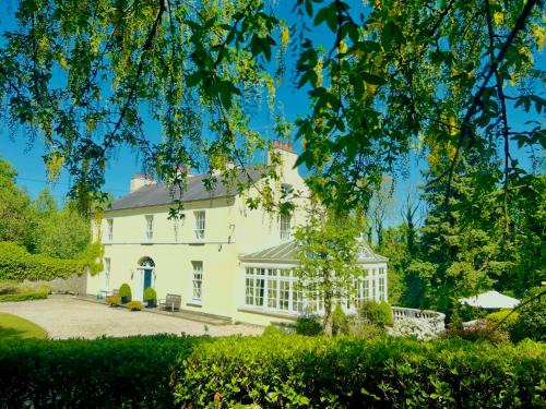 Londonderry Bed & Breakfast | Larchmount House B&B