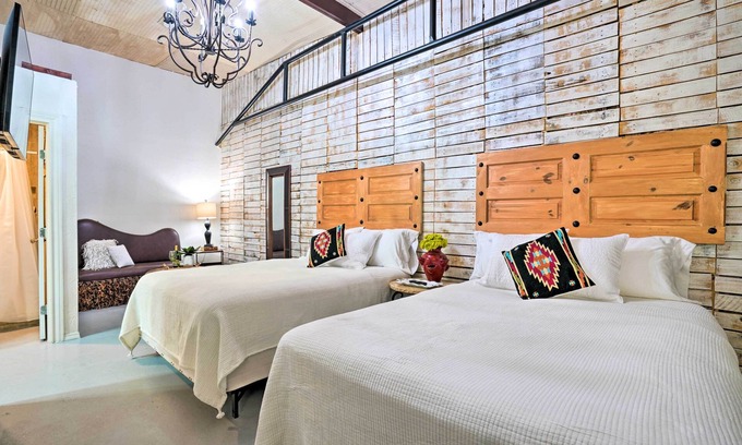 Western Division Apartment | Laredo Vacation Rental Near Tourist Attractions!
