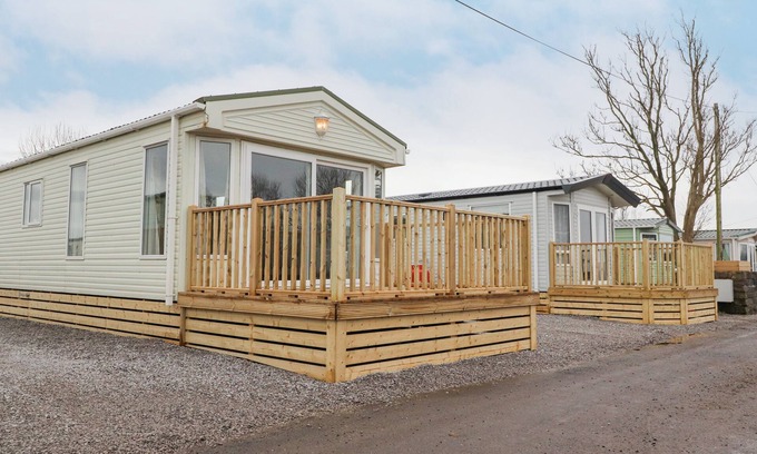 Wesham Cottage | LARENZO, pet friendly, country holiday cottage in Warton, Lancashire