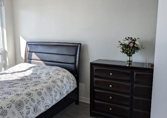 Parkway Forest Apartment | LARGE 1 bedroom condo great building