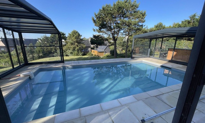 Quend-Plage-les-Pins Villa | Large 14 Pers villa with heated pool 200 m from the sea