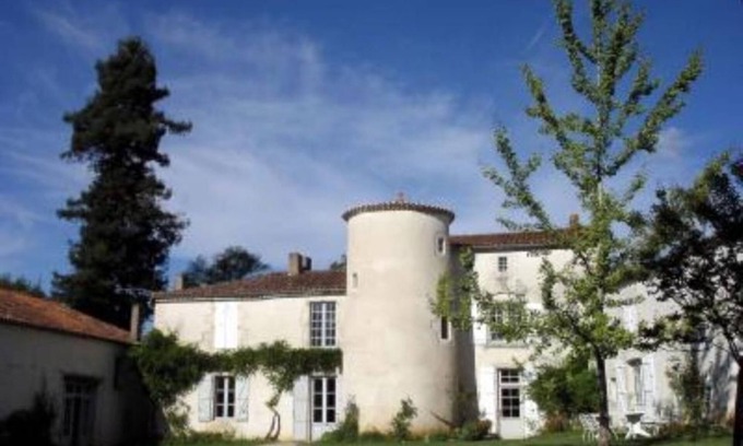 Rancogne House | Large 16th-century family home