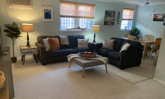 Margate City Condo | LARGE 1BR Condo in Margate - Close To Beach!