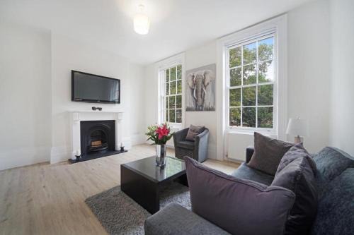 Camberwell Apartment | Large 2 Bed Apartment London Camberwell Champion Park Denmark Hill - Great For Long Stays