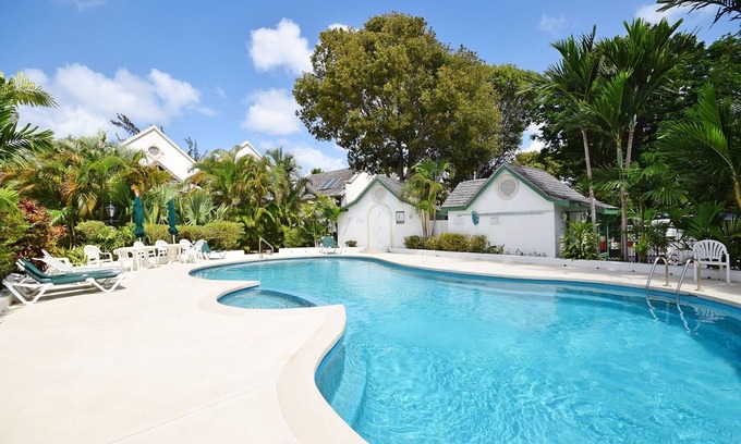Bridgetown House | Large 2-bed townhouse with shared pool