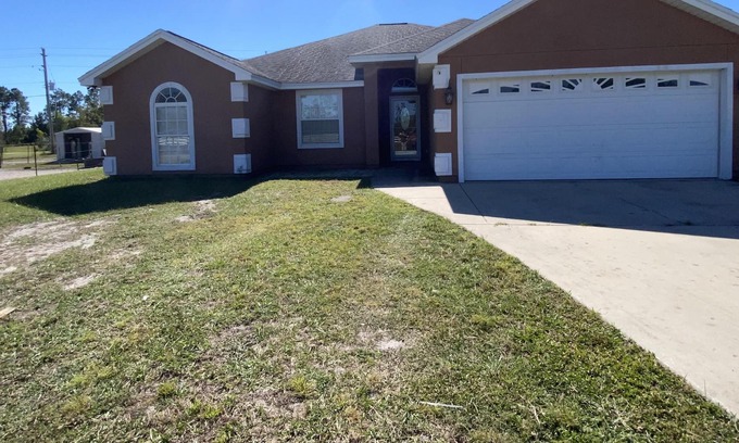 Thomas Drive House | Large 3/4 bedroom on active Horse Farm; 7 miles from the Beach; Pond: Barn: Pool