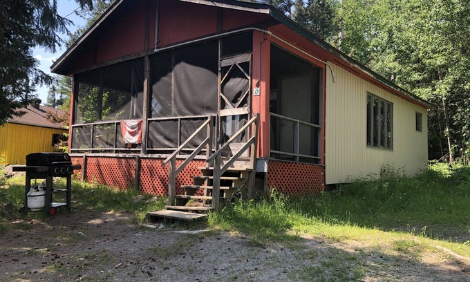 Marten River Cottage | Large 3 Bedroom Cottage on Private Lake in Marten River, ON - Olive the Lake Cottage #4