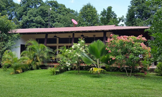 Chinandega House | Large 3 bedroom house just 5 minutes from Chinandega