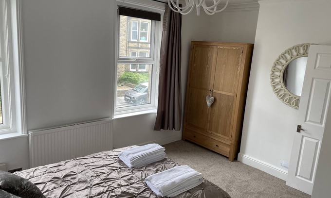 Harrogate House | Large 4 bedroom house in Harrogate town centre