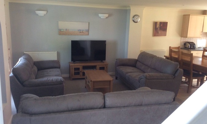 White Cross House | Large 4 bedroom house Located on holiday complex with pools, bar childrensclub.
