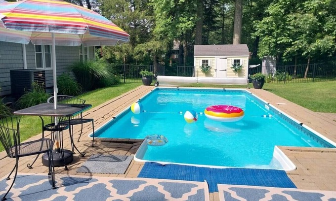 Wolcott House | Large 4 bedroom - Pool - Fire Pit