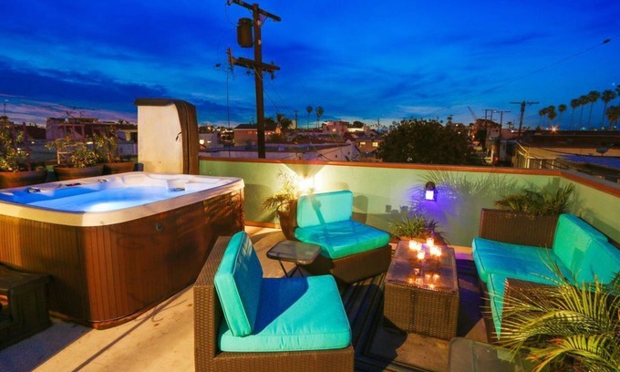 Belmont Shore House | Large 4 bedroom, steps from the beach with rooftop patio and jacuzzi. Sleeps 10