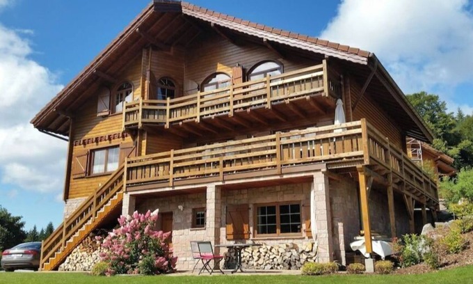 Le Grand Valtin Ski Chalet | Large 4* chalet in Grand Valtin near Gérardmer 7 bedrooms-4 bathrooms, 4 WC