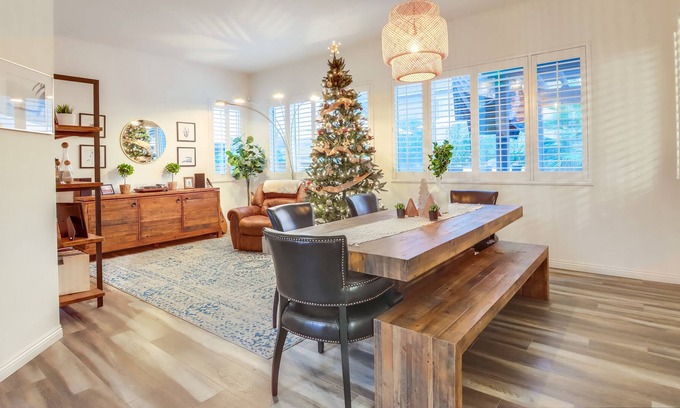 Otay Ranch House | Large 5 bedroom House in Otay Ranch with an Entertainers backyard Downtown 25min