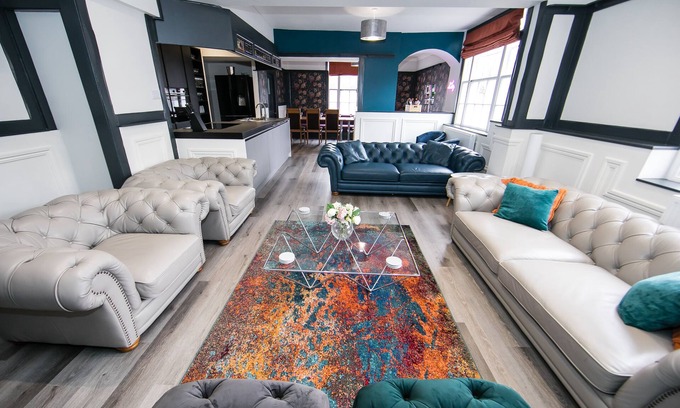 York House | Large 6 bed house for large groups within walking distance to York City Centre