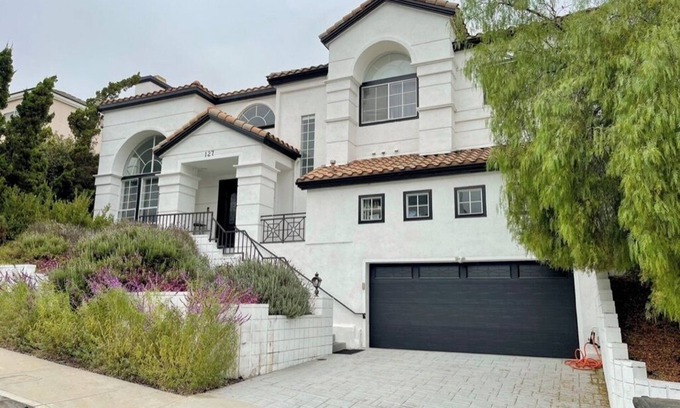 Monterey Park House | Large 6-bedroom house w/jacuzzi in lovely Monterey Park