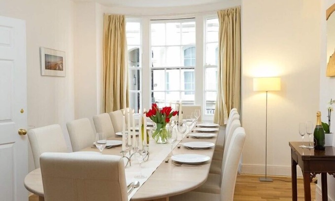 Kemptown House | Large, 7 bed, Spacious, Regency Townhouse in Central Brighton by MyHolidayLet