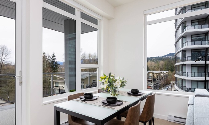 Port Moody Apartment | Large Accessible 2 Bedroom 2 Bathroom apartment