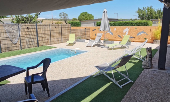 Martigues House | LARGE AIR-CONDITIONED MOBILE HOME NO. 1, 400M FROM THE SEA ON FOOT
