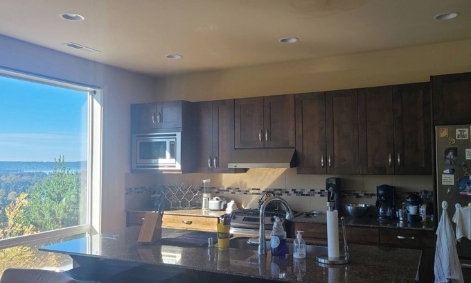 Issaquah House | Large Air Conditioned Newly Carpeted Room in Home with Views