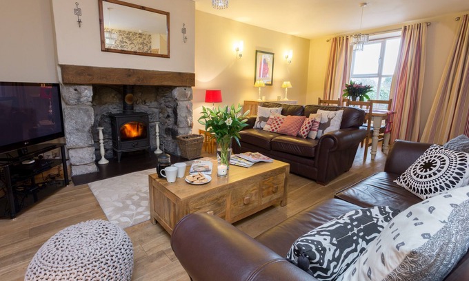 Criccieth Cottage | Large And Attractive Terraced Character Cottage In This Popular Village