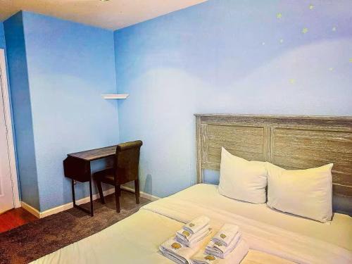 Bayshore Heights Apartment | Large and Cozy Home 3BR 2BA Near SF