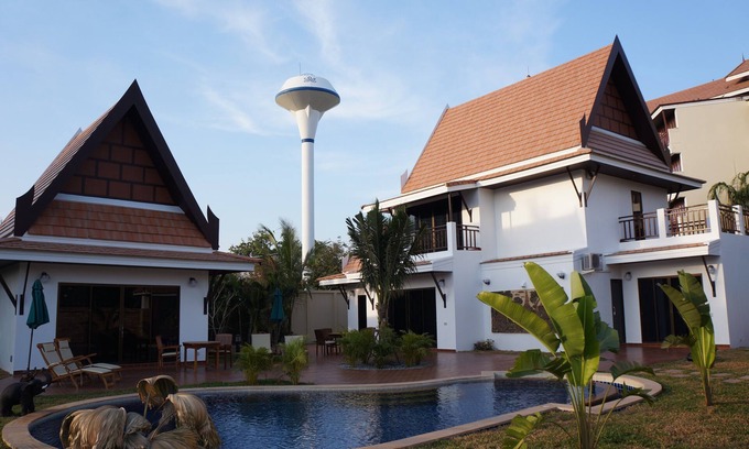Rayong House | Large And Well Appointed Villa And Pool On Ban Phe Beach For Groups Up To 8