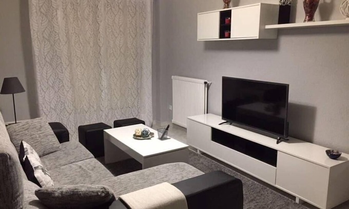 Santa Marta de Tormes Apartment | Large apartment 10 min from Salamanca by beBalmy