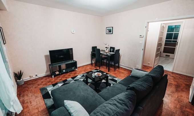 Lormont Apartment | Large apartment in Lormont near Bordeaux center