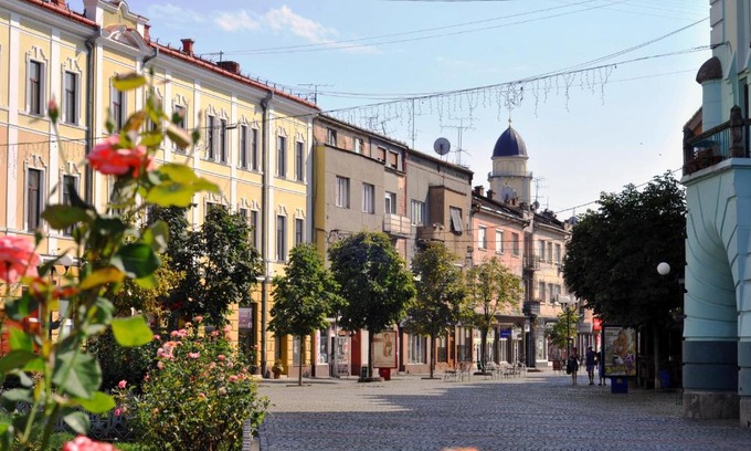 Mukachevo Apartment | Large apartment in the city center
