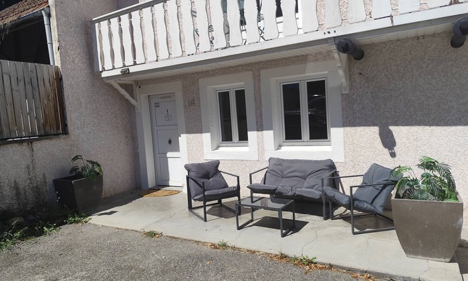 Eteaux Apartment | Large apartment in the center of a small village near communications,