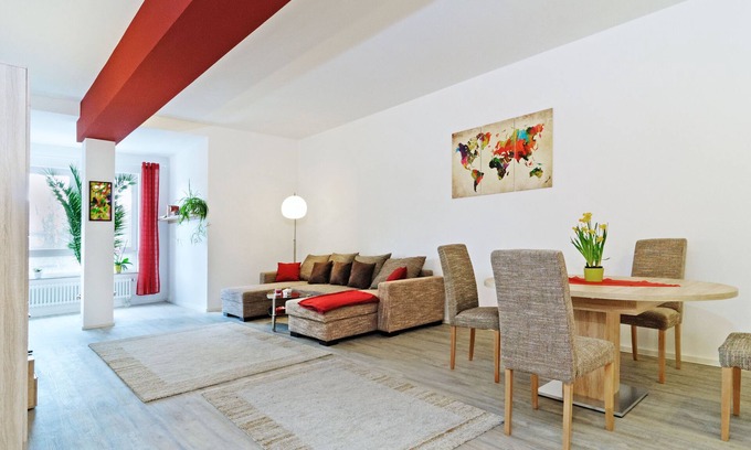 Friedrichshagen Condo | Large apartment near the forest, water and S-Bahn near Müggelsee