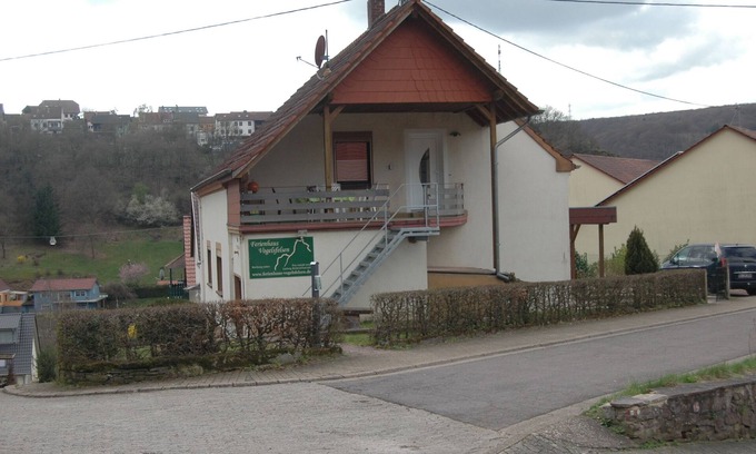 Mettlach Apartment | Large apartment right on the forest, ideal for hikers & bikers