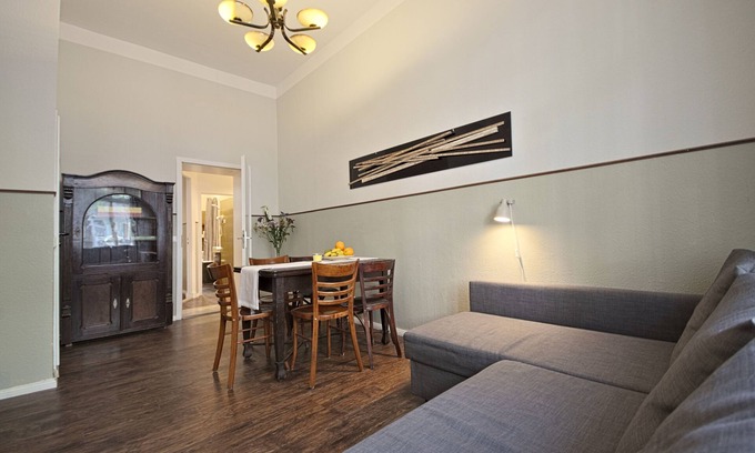 Prenzlauer Berg Apartment | Large Apartment w/two Bathrooms on Quiet Side Street in Prenzlauer Berg