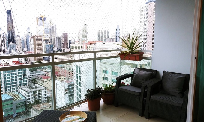 El Cangrejo Apartment | Large Apt. - Center Of El Cangrejo in Panama City! 3 Bedrooms/3.5 Baths