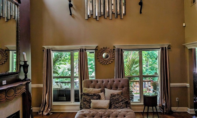 Southaven House | Large, beautiful family retreat - country setting, 15 minutes from Graceland!