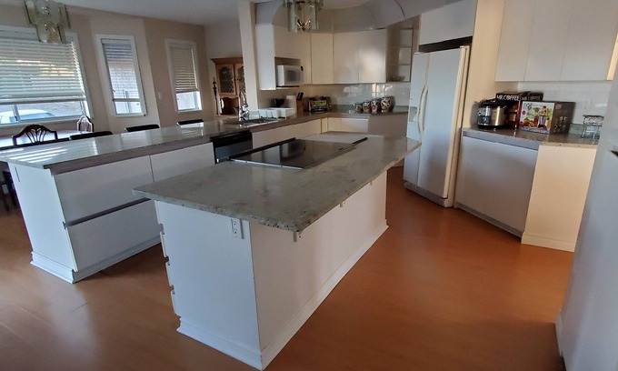 Burnaby House | LARGE BEAUTIFUL LUXURY 5 PLUS BDRM VILLA HOUSE