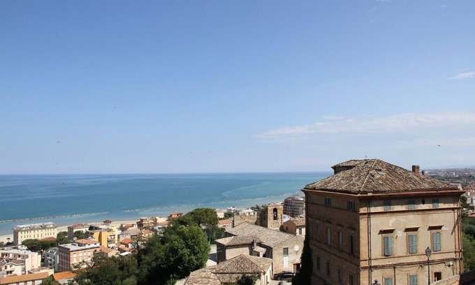 Montefiore dell'Aso House | Large, bright, airy 3 bedroom house with amazing panorama views