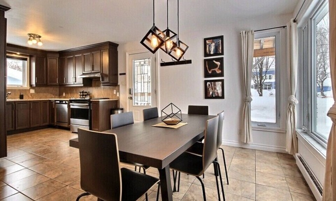 Loretteville Apartment | Large bright accommodation close to old Quebec