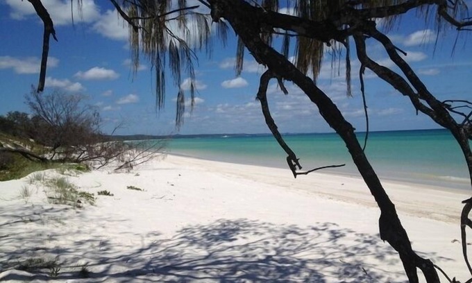Happy Valley House | Large Budget Beach Housen70m walk to the beach.nModern Clean AmenitiesnFenced