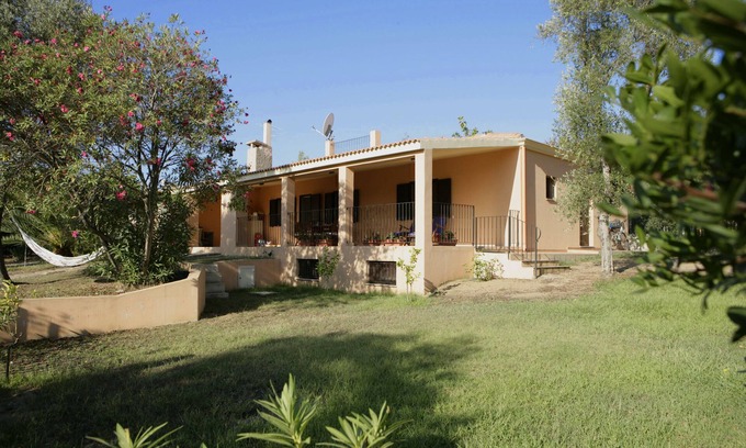 Torre di Bari House | Large Bungalow, big garden & endless beaches! Casa Lobina/Sunrise Terrace