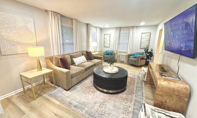 Southwest Raleigh House | Large Cary Family Home-3 King Beds, Fenced Yard, 3 full bathrooms