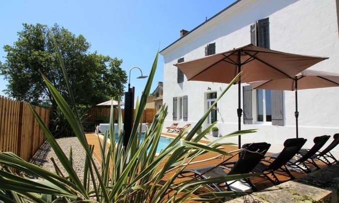 Morizes House | Large charming country house, garden, swimming pool, ⭐️⭐️⭐️⭐️