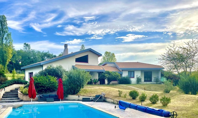 Casteljaloux Villa | Large Charming Villa, Great Comfort, Beautiful Green Setting, Swimming Pool.