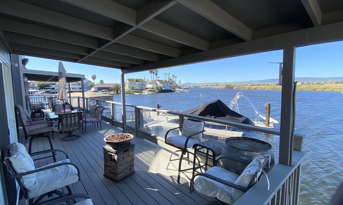 Discovery Bay House | Large Comfortable Waterfront Discovery Bay Home, new dock: up to 18 Guests
